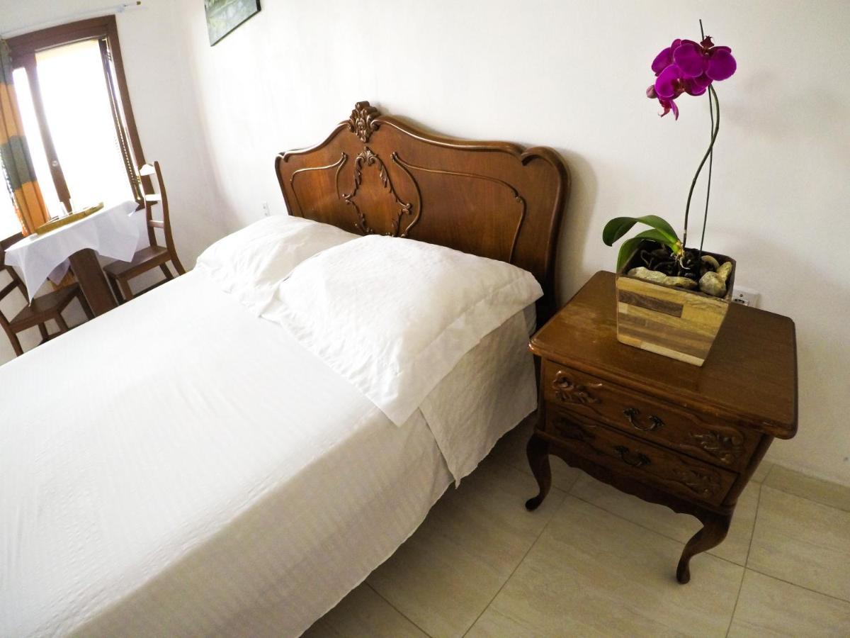 Residencial De Cesaro Hotel กาโรปาบา ภายนอก รูปภาพ